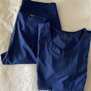 Cherokee Infinity set top and pants- Size L